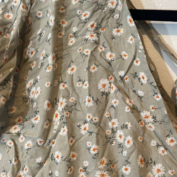 Forever 21 crop top! - Picture 2 of 6